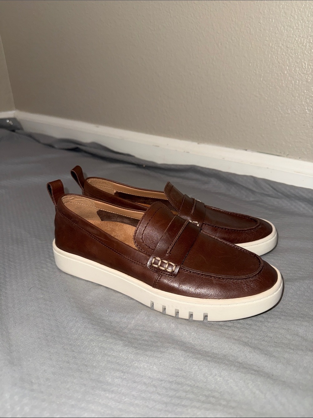 Vionic Chantel Dark Brown Leather Penny Loafer Slip-On Sneaker - Sz 6, Like New - Picture 9 of 15